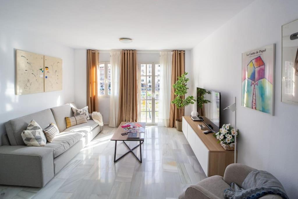 Central And Beautiful Apartment - Free Parking Málaga Esterno foto