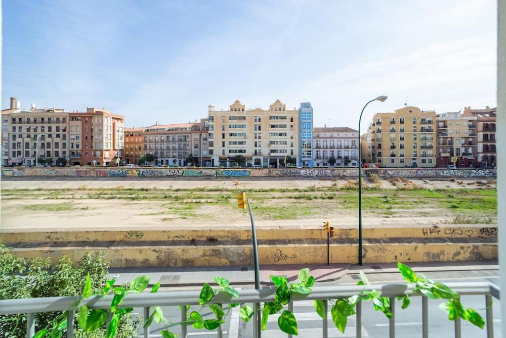 Central And Beautiful Apartment - Free Parking Málaga Esterno foto