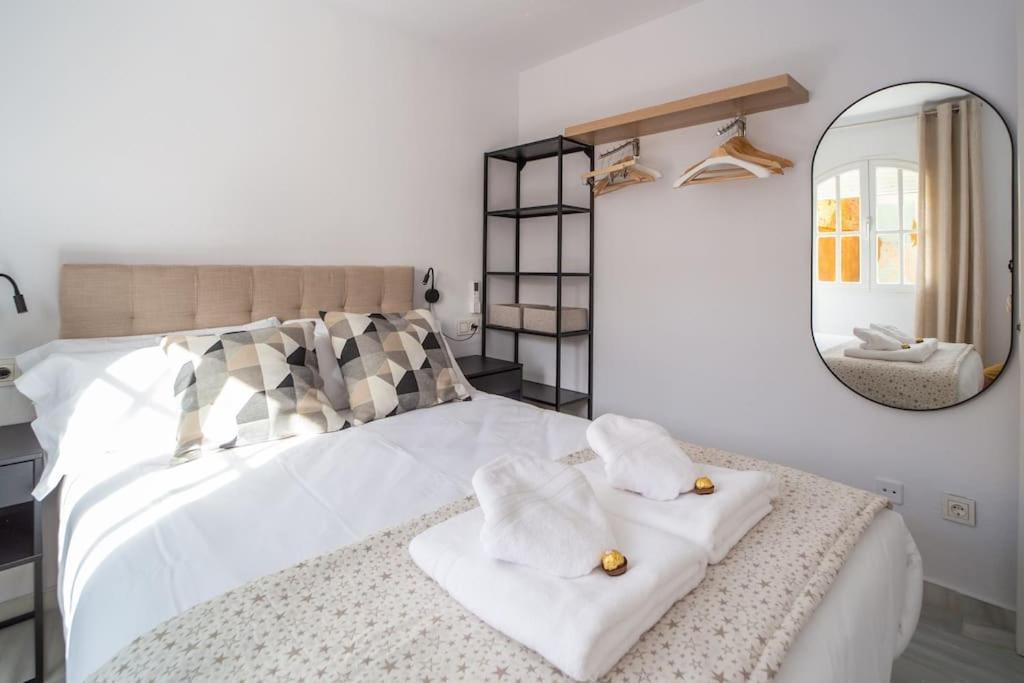 Central And Beautiful Apartment - Free Parking Málaga Esterno foto