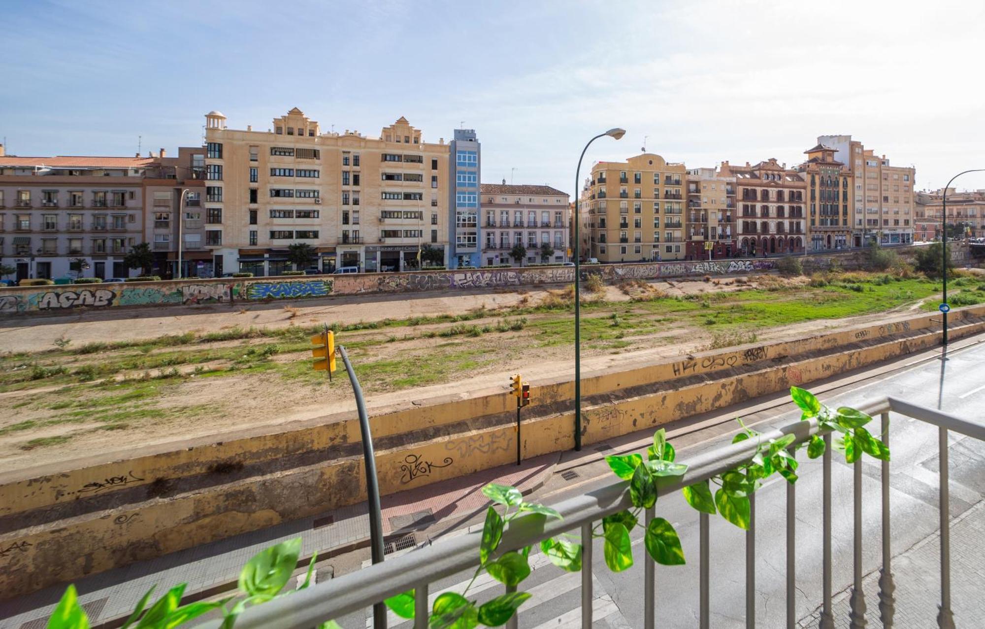 Central And Beautiful Apartment - Free Parking Málaga Esterno foto